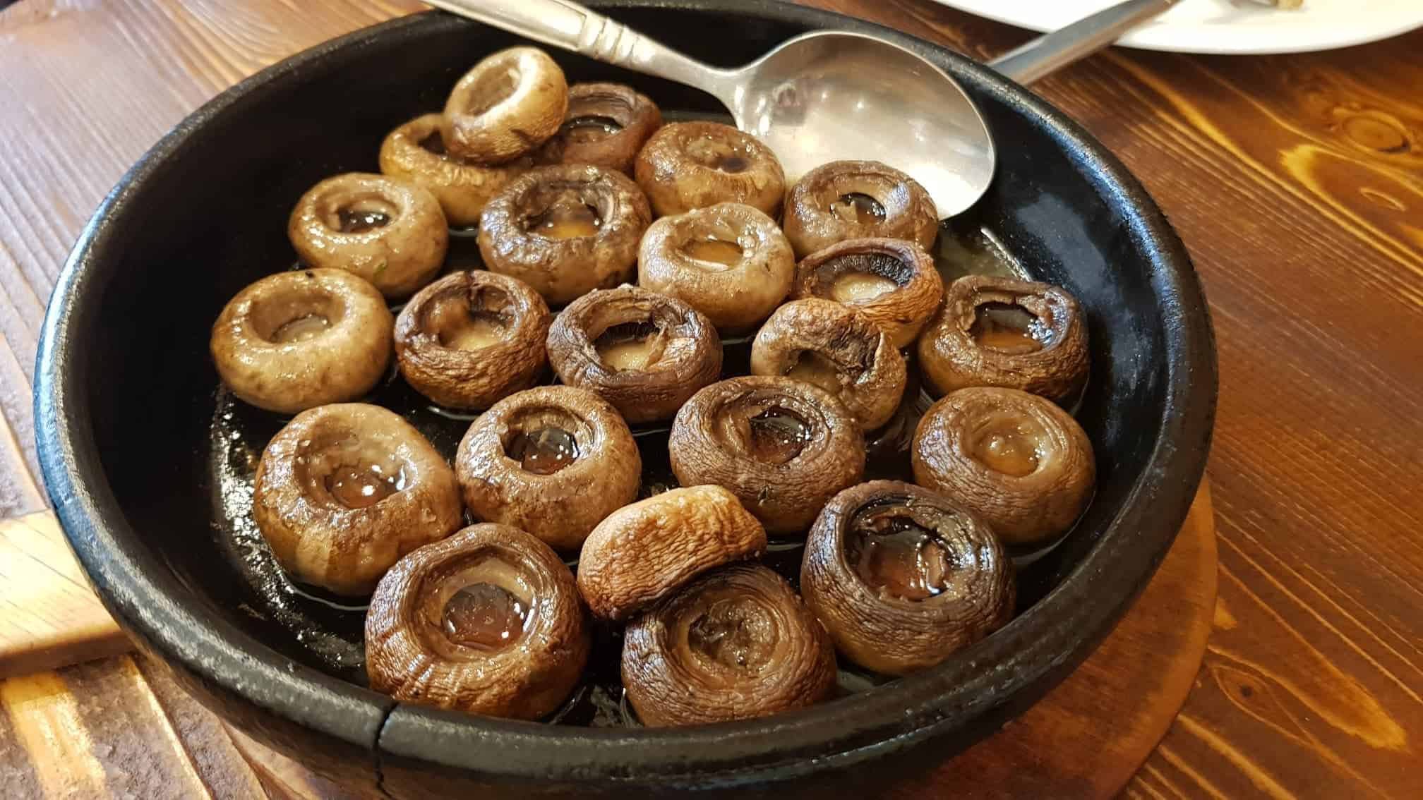 mushrooms cooked in clay pot